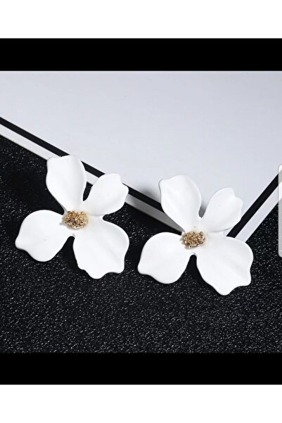 HOSBUTIK White Flower Earrings
