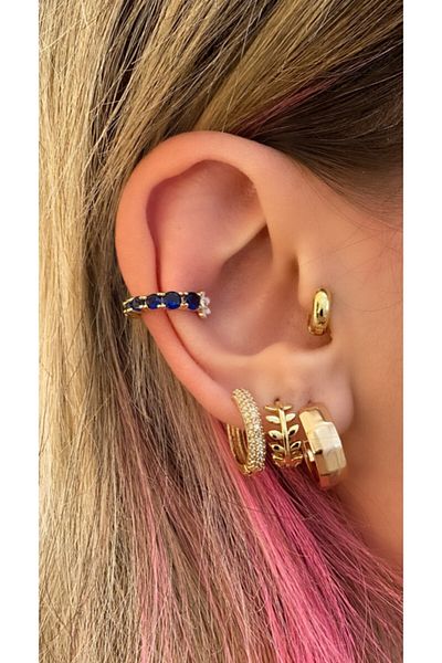 Markiz Takı Blue Jewelled Flower Detail Cartilage Earrings