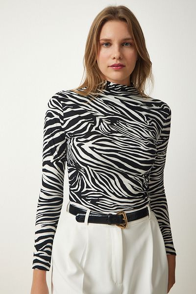 Happiness İstanbul Women's Black and White Patterned Gathered Knitted Blouse Lİ00112