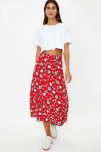Trendyol Collection Roter, floral gemusterter Midi-Webrock aus Viskosestoff TWOSS23ET00295