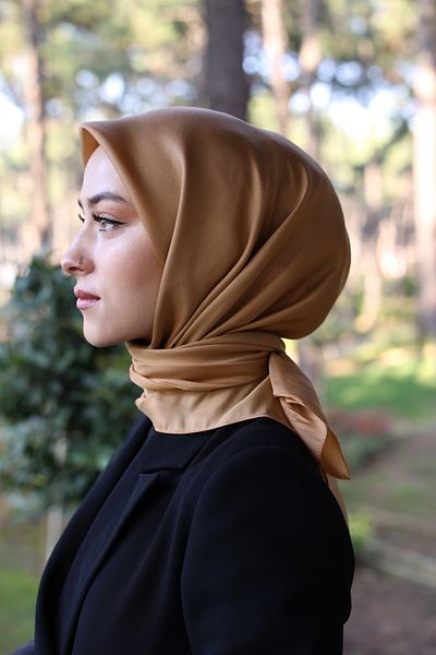 Akel Απλό Κρυστάλλινο Κασκόλ Hijab Μέγεθος 95 x 95 cm