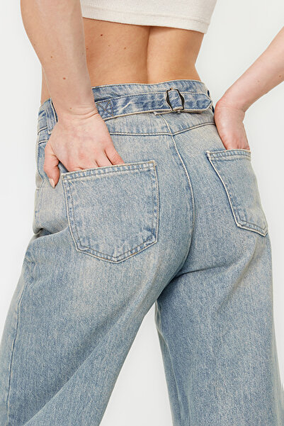 Trendyol Collection Modré prošívání s vysokým pasem Barrel Jeans TWOSS24JE00013