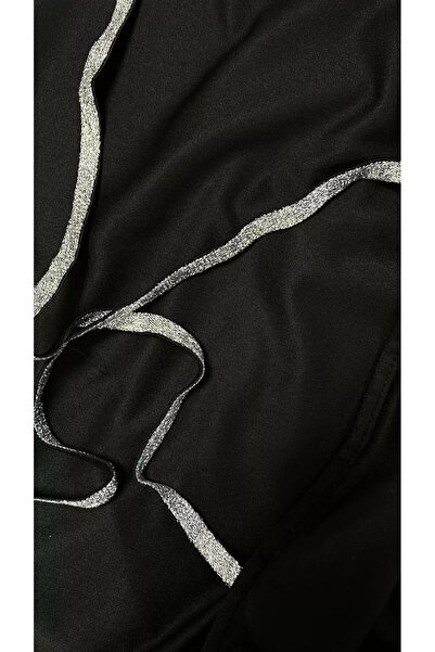 ENMADAM Μαύρο Glittery Flowy Μίνι Φόρεμα με Σταυρό Πίσω και Μπροστινό