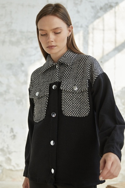 InStyle Куртка з кишенями та риб'ячим візерунком - чорна