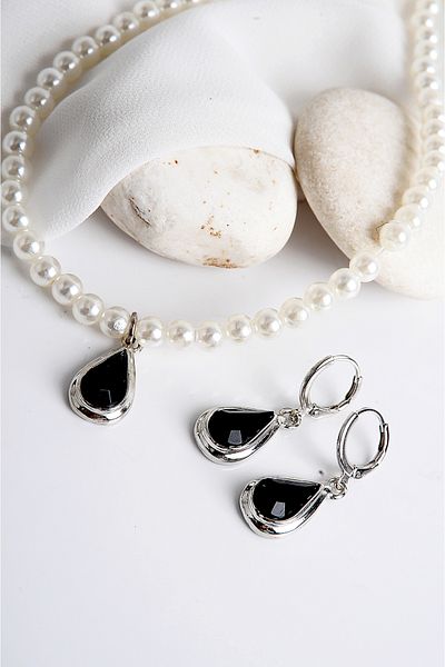 EUROMODA Drop Design Pearl Stone Necklace Earring Set