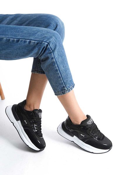 Weynes Black and White Women's Triangle Detailed Orthopedic Casual Shoes Wsb0632