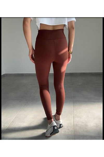 Rouge Ribbed and Raised Tights Design