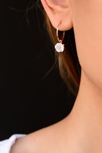 Sinsirella 925 Ayar Gümüş Rose Kaplama Manolya Çiçek Halka Küpe