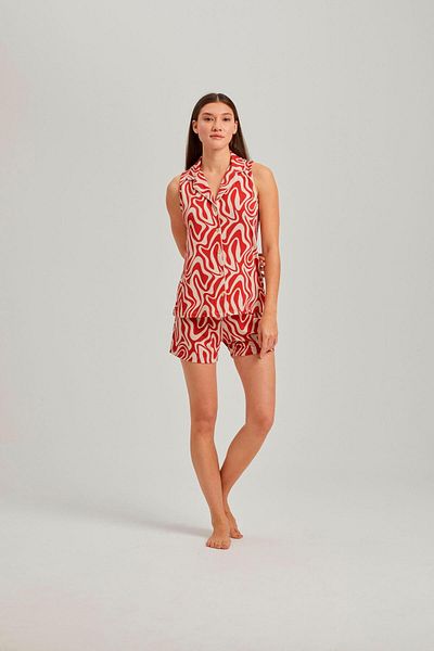 Pamuk & Pamuk Viscose Women's Shorts Suit - Red Wave Pattern, Short Sleeve and Button