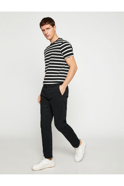 Koton Basic-Gabardine-Hose, schmale Passform, geknöpfte Taschen, detailliert