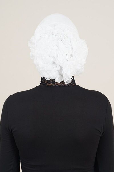 MİSS İPEK White Frilly Bonnet with Lace Stitching