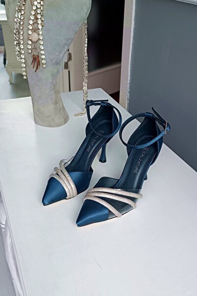 LA CALZATURE Γυναικεία παπούτσια βραδινό φόρεμα Stiletto με διάφανη λεπτομέρε...