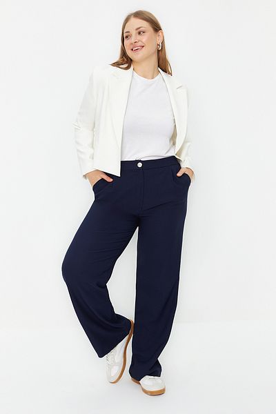 Trendyol Curve Marineblaue Hose mit weitem Bein in großen Größen - TBBAW24AR00033