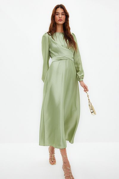Trendyol Modest Világos zöld kereszt nyakkendő részletes szatén megjelenésű estélyi ruha TCTAW22EB0105