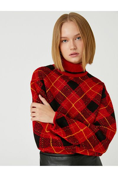 Koton Rautengemusterter Rollkragenpullover aus Strick