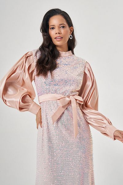 Mizalle Sequin Front Shiny Luxury Powder Dress