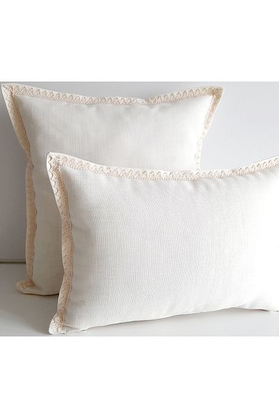 Fabric by Gülçin Διακοσμητικό ορθογώνιο κάλυμμα μαξιλαριού με βαμβακερή μαλακή υφή μασίφ μαργαριτάρι λευκό δαντέλα