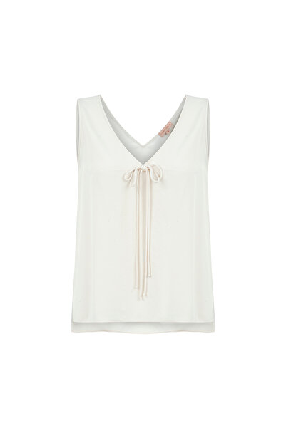 Machka Women's Off-White Blouse