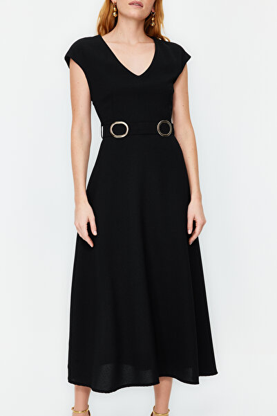 Trendyol Collection Sukně s černým páskem, rozepínání v pase, tkané midi krepové šaty TWOSS24EL00018