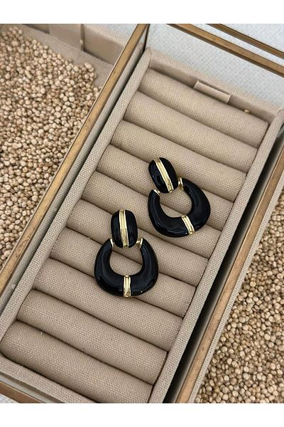 MyladyAccessoriess أقراط متدلية بيضاوية بتفاصيل ذهبية ومينا باللون الأحمر