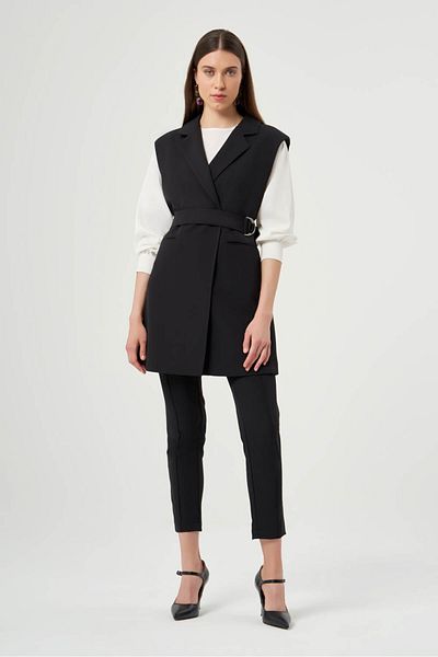 Mizalle Black Vest with Buckle Belt