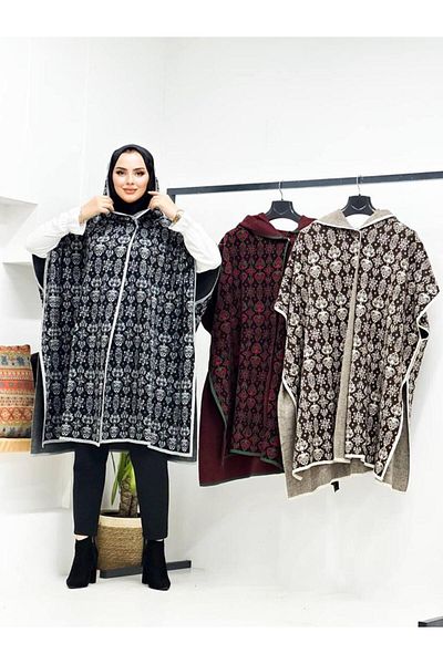 Kayaka triko Poncho with flower print and hood