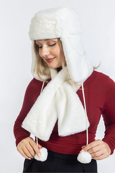 LadyColor Plush Eared Pilot Hat Scarf Suit White