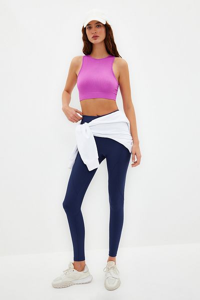 Trendyol Collection Lavendelfarbener, nahtloser, gerippter Sport-BH – leicht und formend TWOSS21SS0024