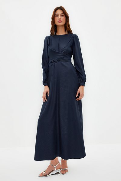Trendyol Modest Námořnicky modré dvouřadé modelové večerní šaty s vlastním vzorem TCTSS24DB00021