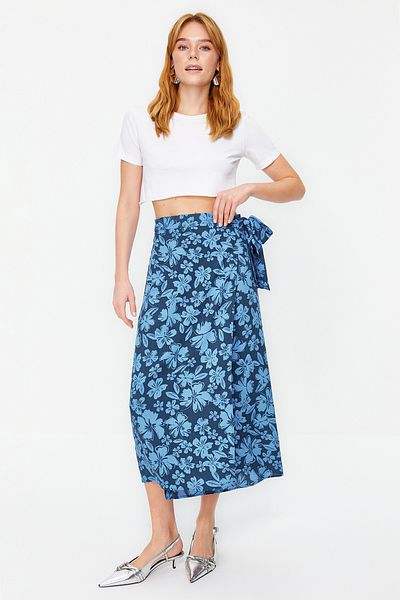 Trendyol Collection Viszkóz szövet kék virágmintás duplasoros midi szoknya - TWOSS23ET00294
