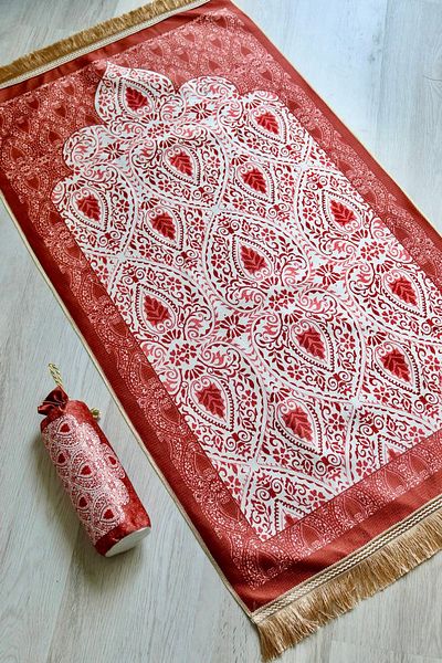 Bilenler Rumi Patterned Silk Textured Prayer Rug with Pouch S1030 Red Color