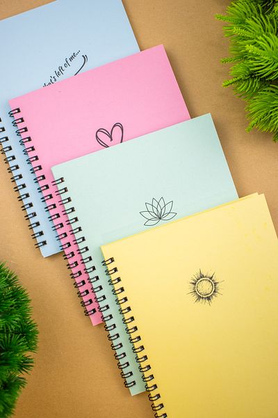 Four Kids 4 buc. Caiet cu design imprimat 14x20 40 coli Caiet cu rigle de 80 pagini