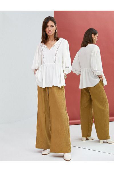 Koton Viskose-Bluse mit V-Ausschnitt und Krawatte, detailliert bestickt