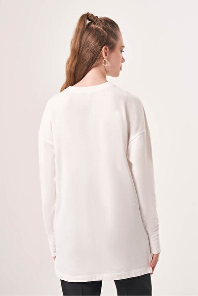 Mizalle Ecru Sweatshirt with Shoulder Accessories