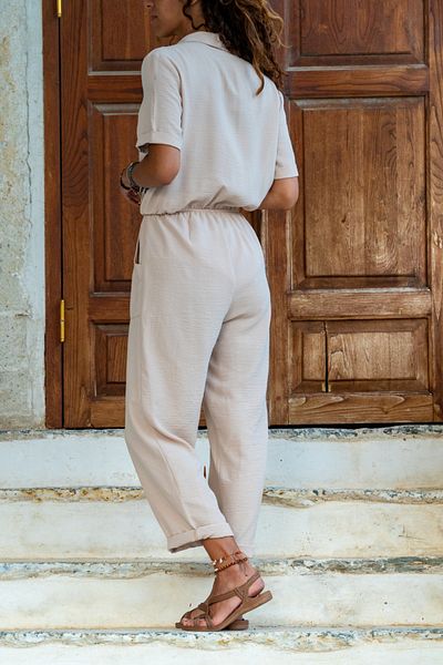 Güneşkızı Dámská béžová bunda s límcem v pase elastická kombinéza airobin Gk-Bsty2622