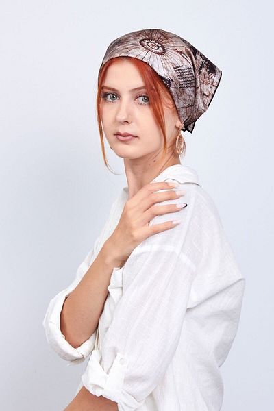 Nomads Felt باندانا وشاح بيج حريري 100% بيري ريس خريطة 55x55 سم