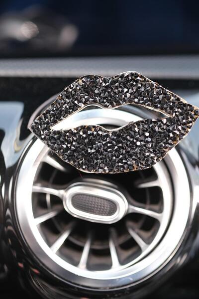 TASARIM ARABAM ATİKE ELİF AKIN عطر مكيف الهواء بلاك ليب