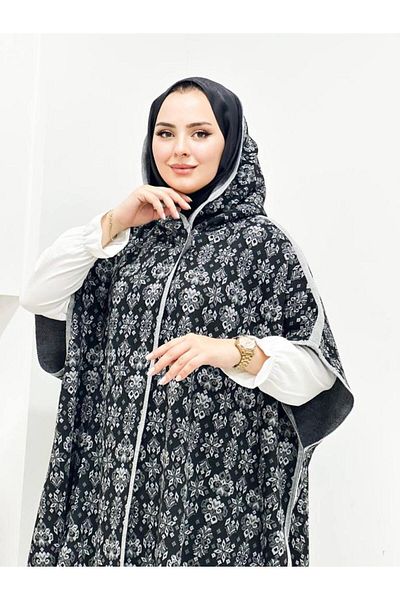 Kayaka triko Poncho with flower print and hood