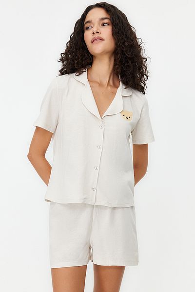Trendyol Collection Set pijamale tricotate cu ursuleț bej THMSS23PT00012
