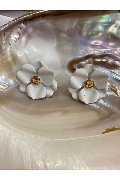 sema aksesuar Women's White Flower Model Earrings - Floral Earrings