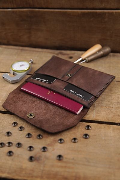 New Coast Leather 1900's Ръчно изработен портфейл за паспорт от естествена кожа