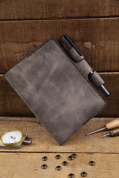 New Coast Leather 1900's Ръчно изработен калъф за тефтер A6 от естествена кожа