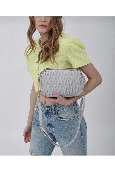 çantavizyon Сіра жіноча багатосекційна стьобана сумка через плече