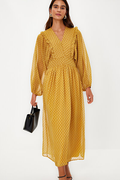 Trendyol Modest Πλεκτό φόρεμα με μίνιμαλ μοτίβο σιφόν από μουστάρδα TCTSS24EB00035