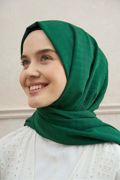 ARMANDA Benetton Green Houndstooth Patterned Shawl
