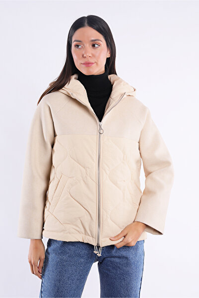 Yake Palton de cașmir bej cu fermoar și garnitură matlasată cu glugă