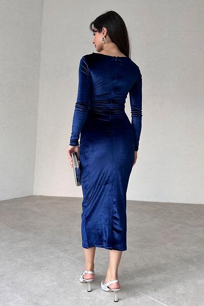 bayansepeti Stretchy Velvet Fabric Gather Detailed Wide Collar Long Sleeve Midi Length Navy Blue Velvet Dress 3660