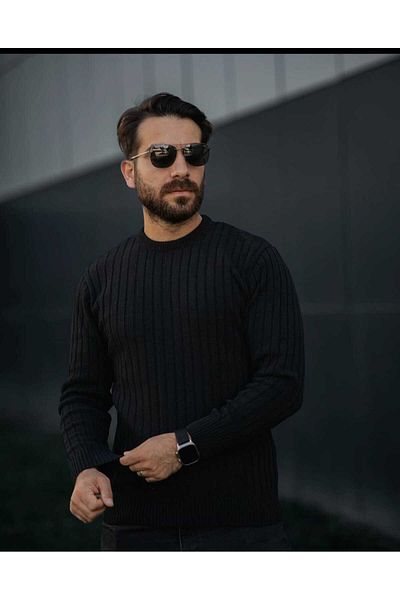YONEZ MODA Трикотажен пуловер - дизайн с кръгло деколте