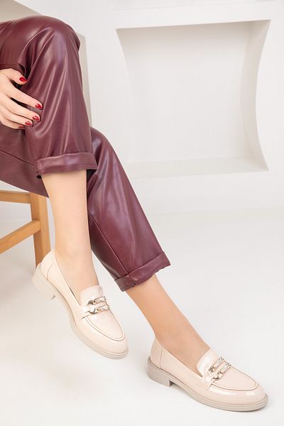 SOHO Beige Lackleder Freizeitschuhe für Damen 18733