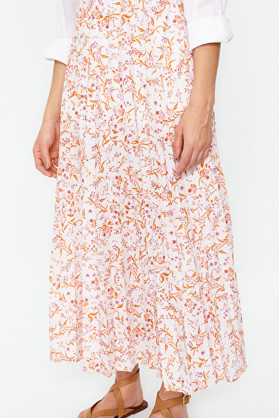 Trendyol Modest Ecru květinově vzorovaná skládaná elastická tkaná sukně v pase TCTSS23EE00018